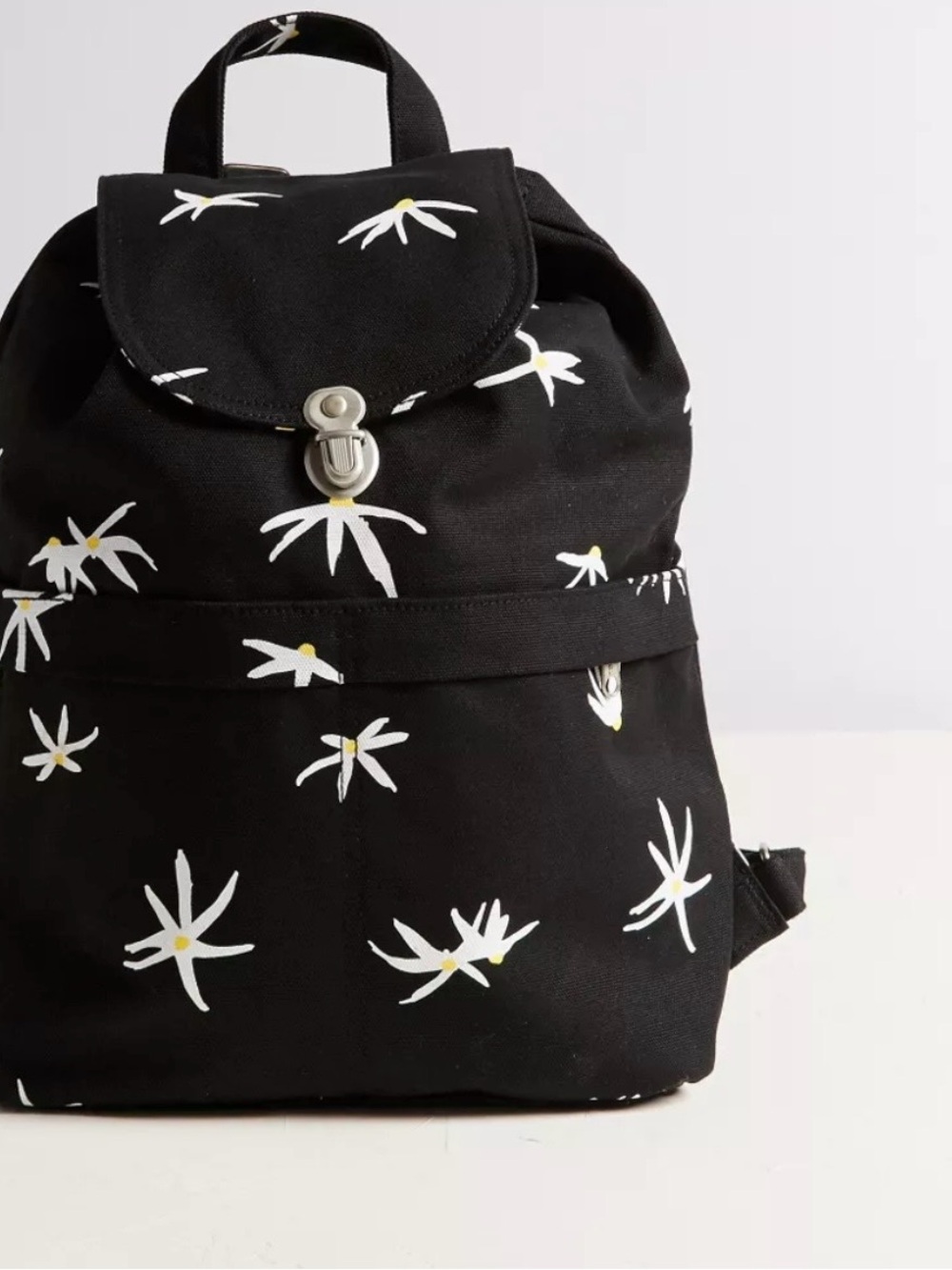 BAGGU Black Daisy Essential Backpack